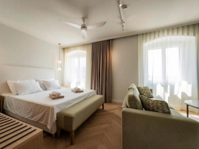 Topaz Rooms